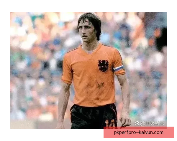 克鲁伊夫足球文化象征的地位不断巩固，展现出持续影响力与时代价值。