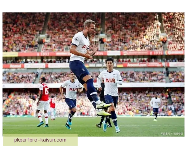 英超热刺在欧冠中表现稳健，成功逆转对手晋级下一轮