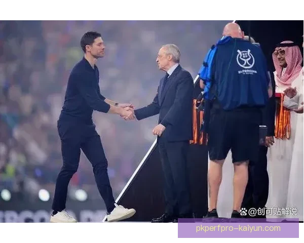 洛里昂阵型变化分析：球队战略调整与表现趋势探讨