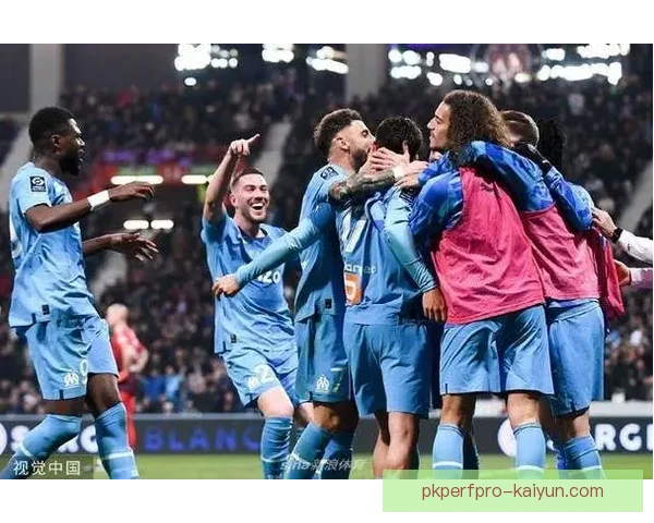 加维膝伤持续恢复中 状态备受关注